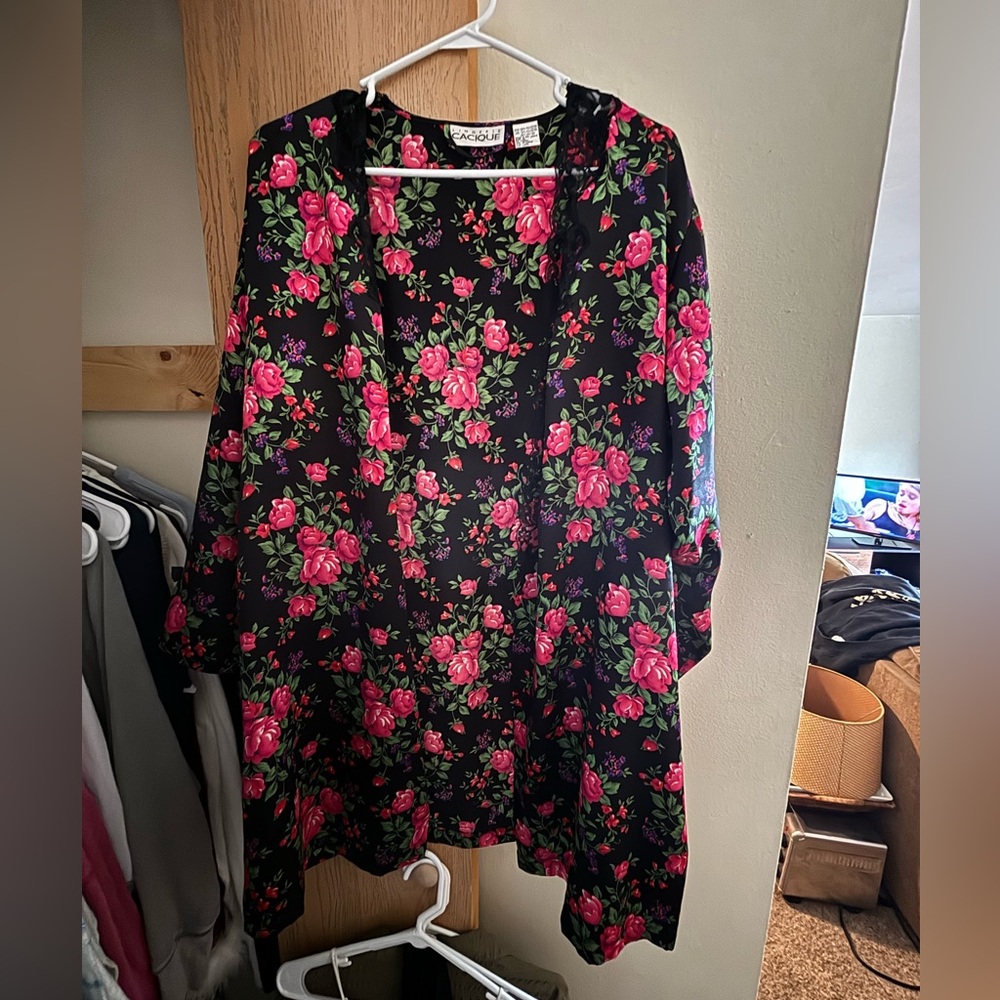 Lace-lined Floral Silk Robe!